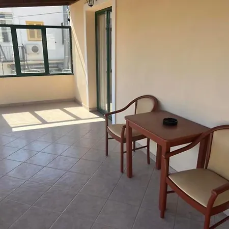 Trident And Appartement