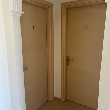 Trident And Apartment *